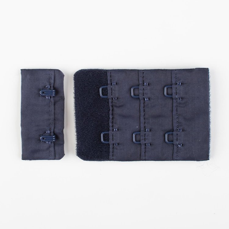 Пряжа La perla - застежки для бюстгальтера темно-синий Пряжа La perla - застежки для бюстгальтера темно-синий