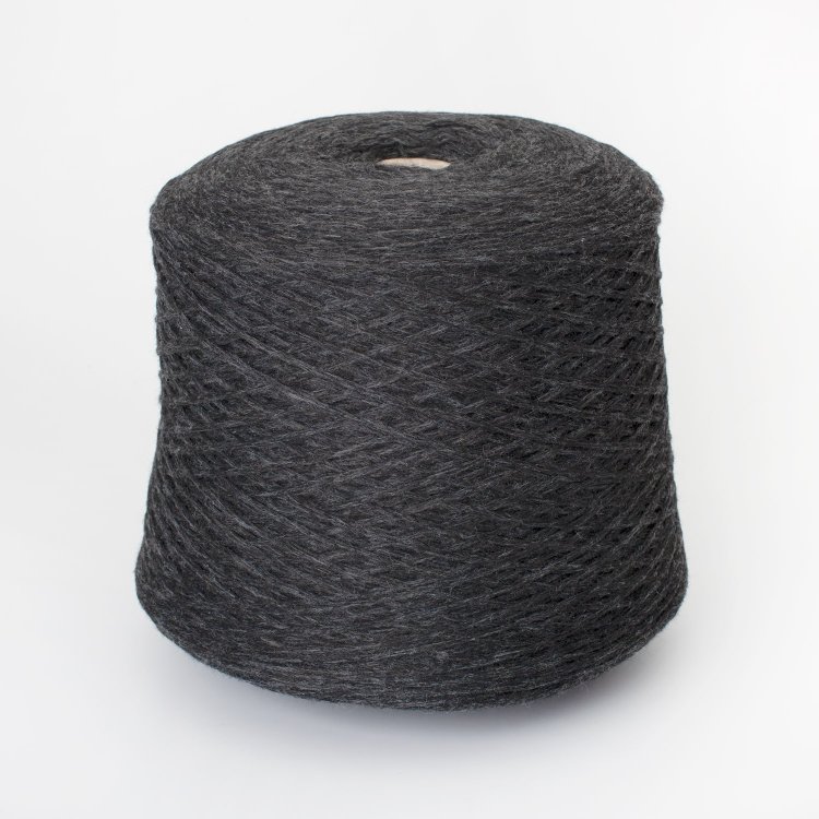 Пряжа Newmodtimeair X - меринос 80%, полиамид 20%    антрацит 