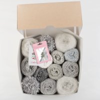 Набор пряжи на фантазийный джемпер "Небесный танцор"