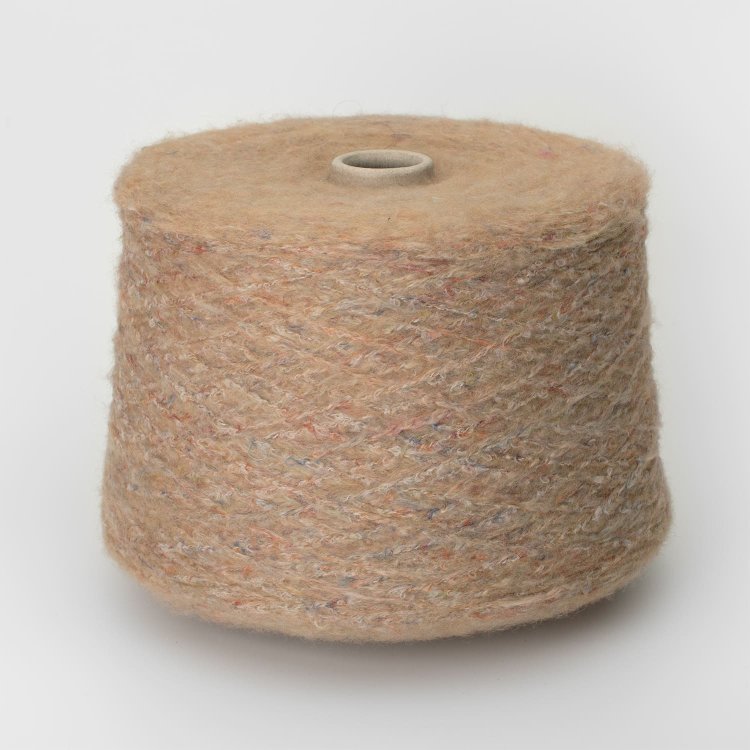 Climb - меринос 40%, хлопок 22% , лён 10%, полиамид 28% 