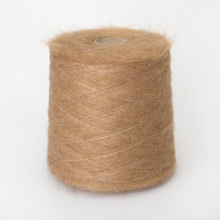 Пряжа Moonlight - кид мохер 82%, полиамид 16%, эластан 1%    светло-коричневый с серым 