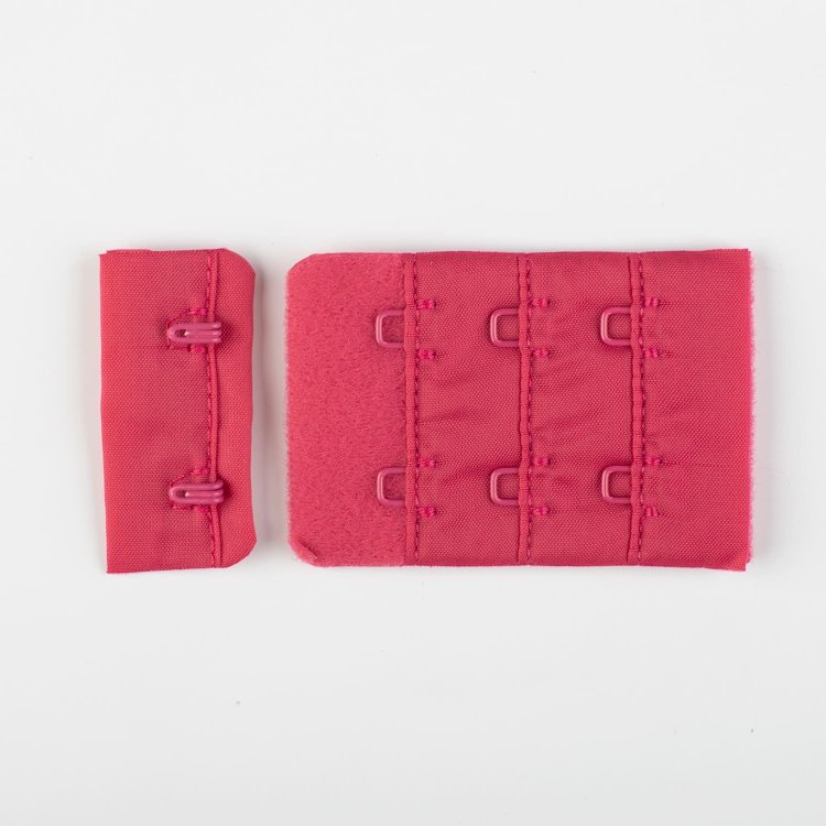 Пряжа La perla - застежки для бюстгальтера    амарантовый 