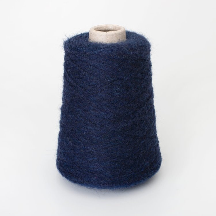 Пряжа Kirk Plume - 52% кашемир, 30% шелк, 18% кид мохер    темно-синий 