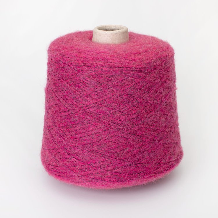 Пряжа Kirk Plume - 52% кашемир, 30% шелк, 18% кид мохер    тёмно-розовый 