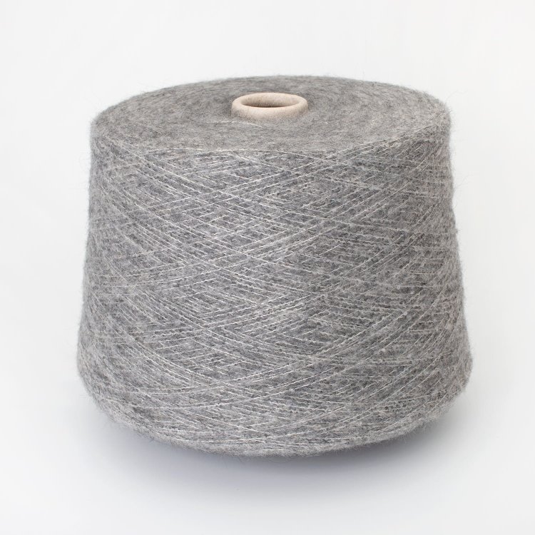 Пряжа Kirk Plume - 52% кашемир, 30% шелк, 18% кид мохер    светло-серый 