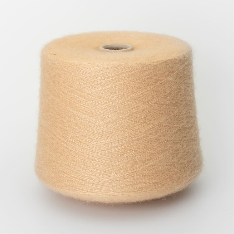 Louvre Ras - альпака 30%, кидмохер 30%, шёлк 40%