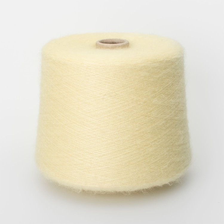Louvre Ras - альпака 30%, кидмохер 30%, шёлк 40%