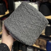 Avia - хлопок 70%, полиамид 30% с люрексом