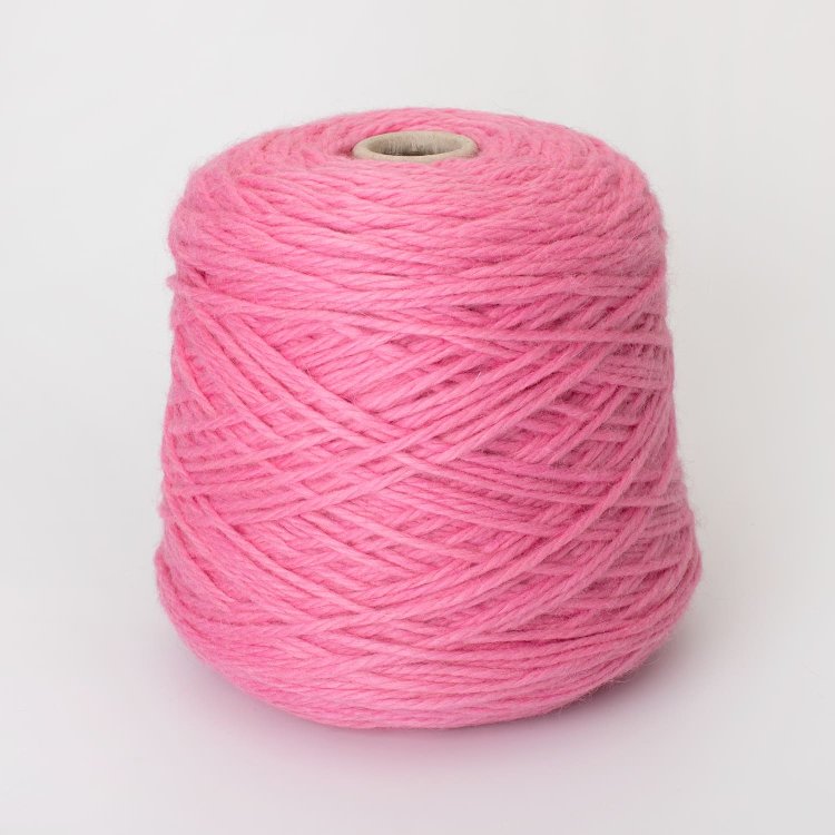 Пряжа Prosper - кид мохер 20%, меринос 80% насыщенный розовый Пряжа Prosper - кид мохер 20%, меринос 80% насыщенный розовый