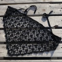 Ажурная косынка ручной работы