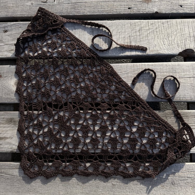 Ажурная косынка ручной работы 