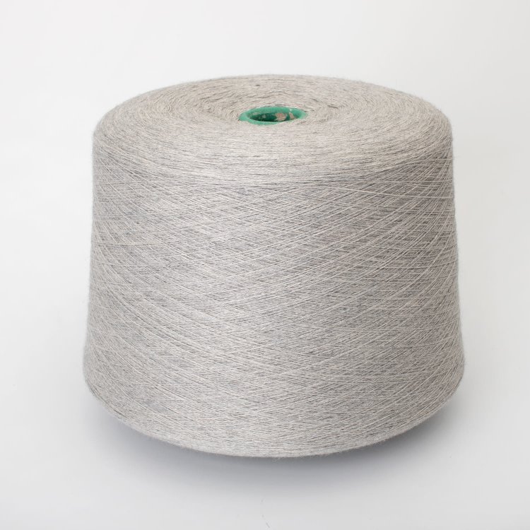 Пряжа Woolcot - меринос 15%, хлопок 85% светло-серый Пряжа Woolcot - меринос 15%, хлопок 85% светло-серый