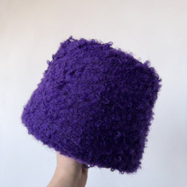 Пряжа Tokyo - кидмохер 25%, меринос 25%, полиакрил 30%, полиамид 20%     индиго 