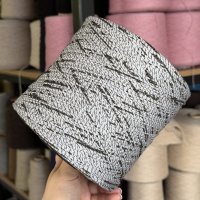 Hype - шёлк 10%, лён 20%, хлопок 70% 