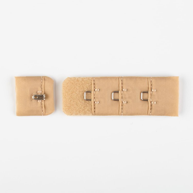 Пряжа La perla - застежки для бюстгальтера    песочный с оттенком серого 