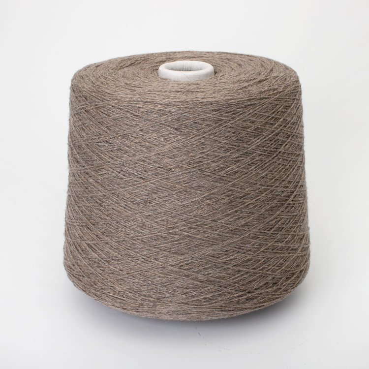 Baby Yak - як 40%, кашемир 15%, шёлк 20%, меринос 30%