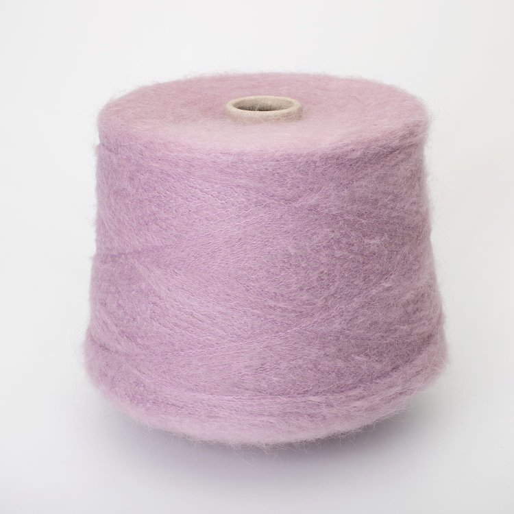 Marzia - кид мохер 30%, меринос 4%, полиакрил 36%, полиамид 30% 