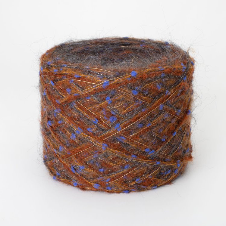 Пряжа Авторский микс "Васильки на Марсе" - кидмохер, шелк, меринос, люрекс, полиамид     коричневый 