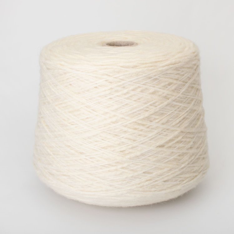 Пряжа Krispies - меринос 78%, полиамид 22% белый молочный Пряжа Krispies - меринос 78%, полиамид 22% белый молочный