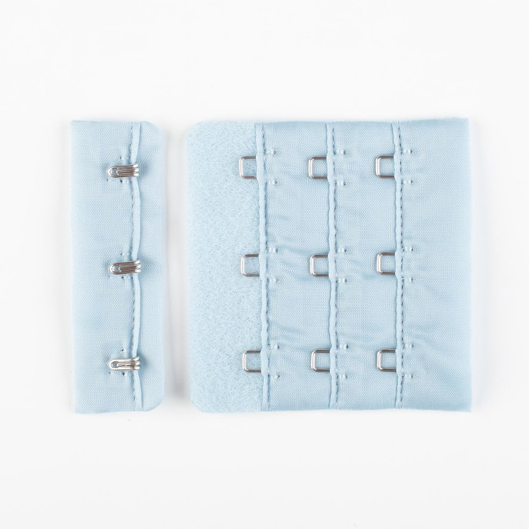 Пряжа La perla - застежки для бюстгальтера бледно-васильковый Пряжа La perla - застежки для бюстгальтера бледно-васильковый