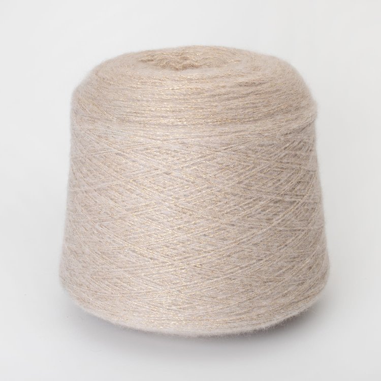 Пряжа Kidlight - кидмохер 65%, люрекс 25%, полиамид 10% песчаник Пряжа Kidlight - кидмохер 65%, люрекс 25%, полиамид 10% песчаник